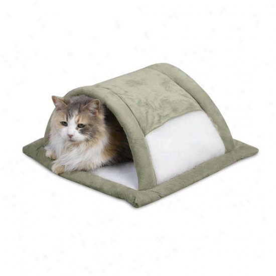 Petmate Attract-o-mat Pet Bedding In Tunnel